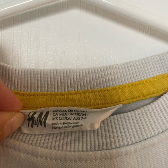 Boy H&M construction vehicles sweatshirt - Picture 4 of 6